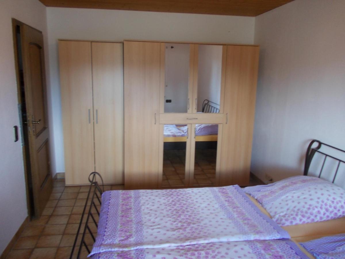 Xxl Apartment, 10 Beds, 4 Sleep-Rooms, 140Qm, 2 Wc, 2 Shower && Bruckmühl Kültér fotó