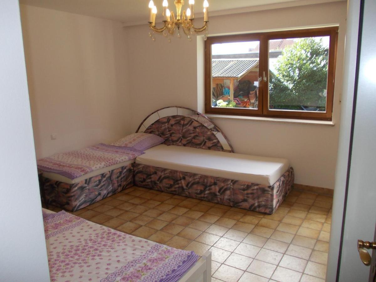 Xxl Apartment, 10 Beds, 4 Sleep-Rooms, 140Qm, 2 Wc, 2 Shower && Bruckmühl Kültér fotó